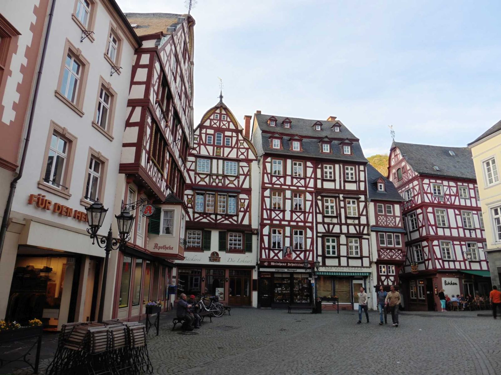 Bernkastel-Kuesin vanhoja ristikkotaloja.